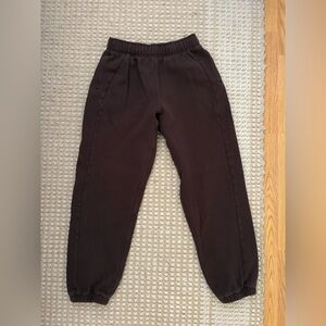 lululemon Scuba Joggers in Espresso
